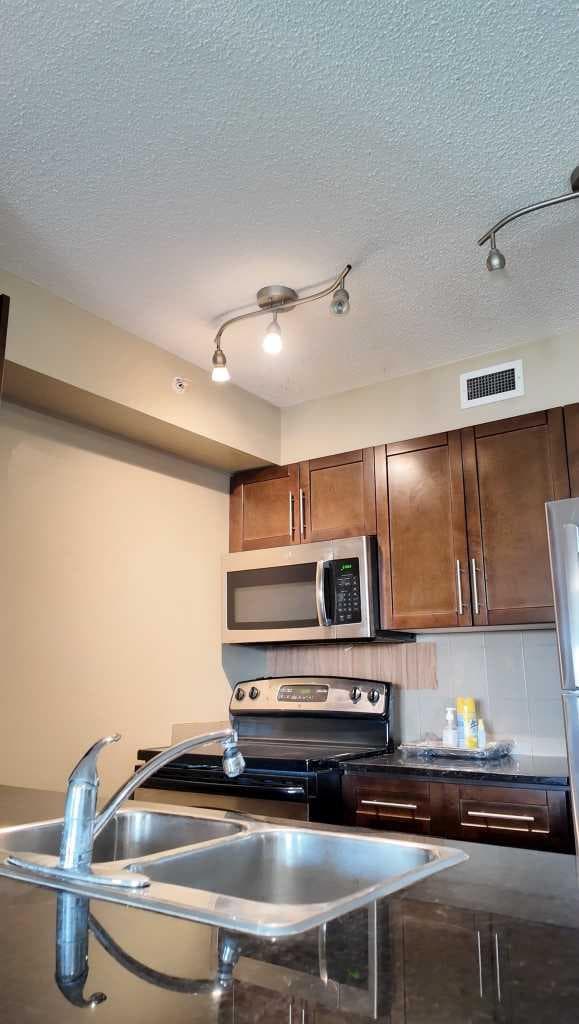 420, 7110 80 Avenue NE — photo 2
