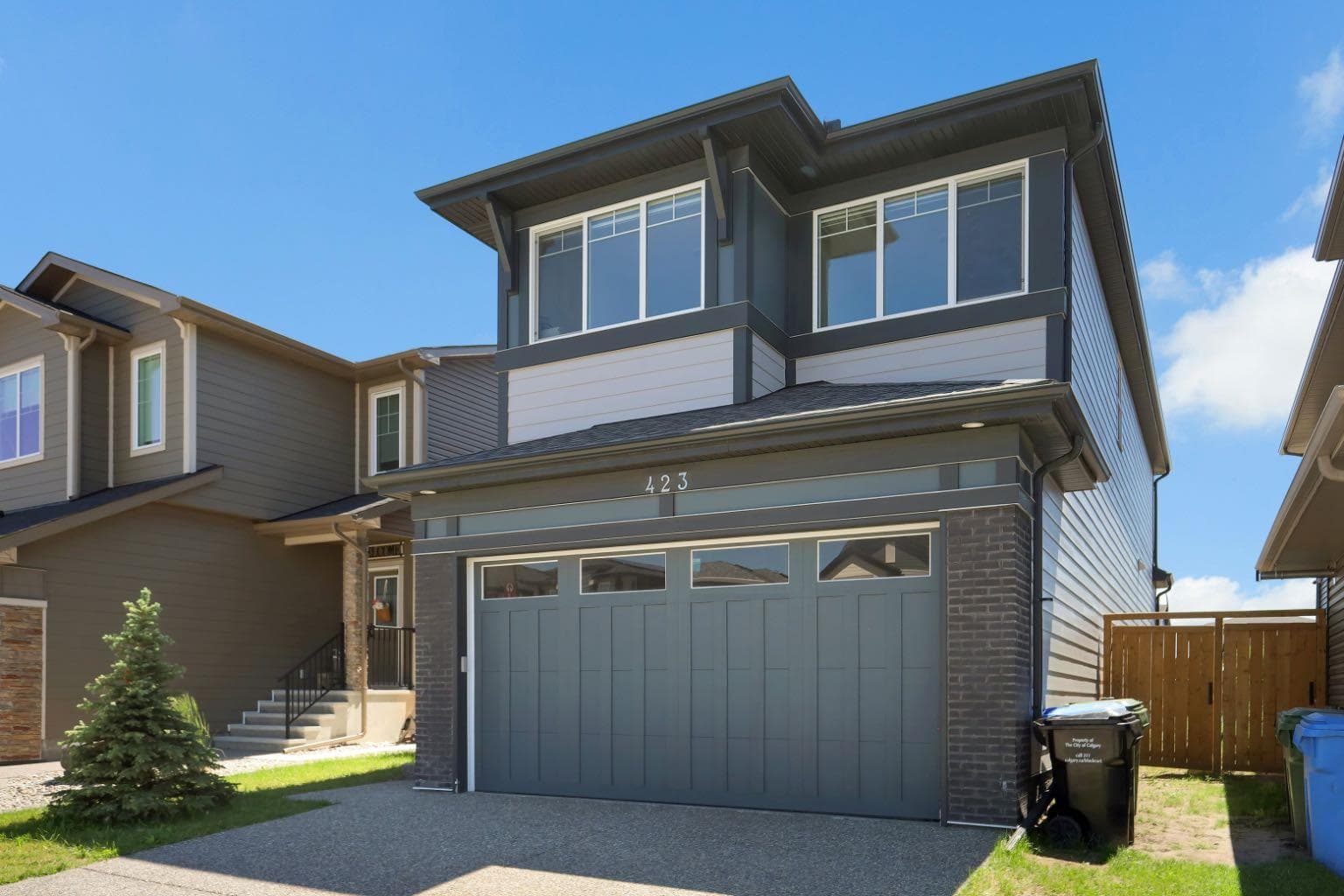 423 Legacy Circle SE — photo 1