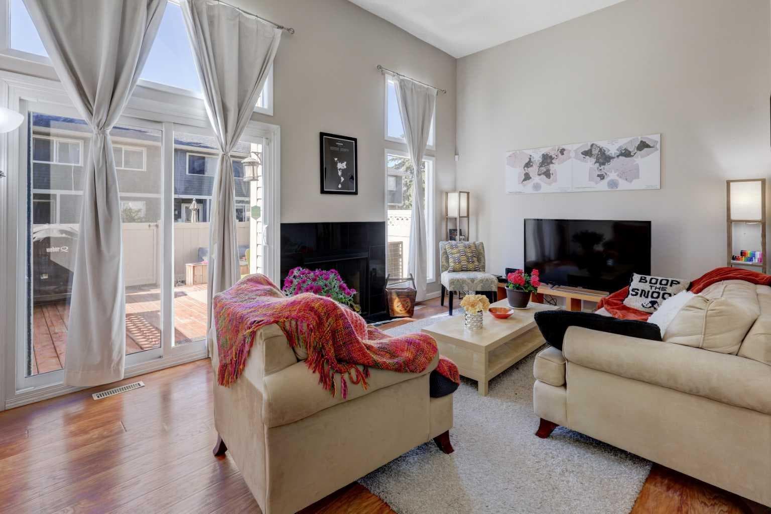 738 Queenston Terrace SE — photo 5
