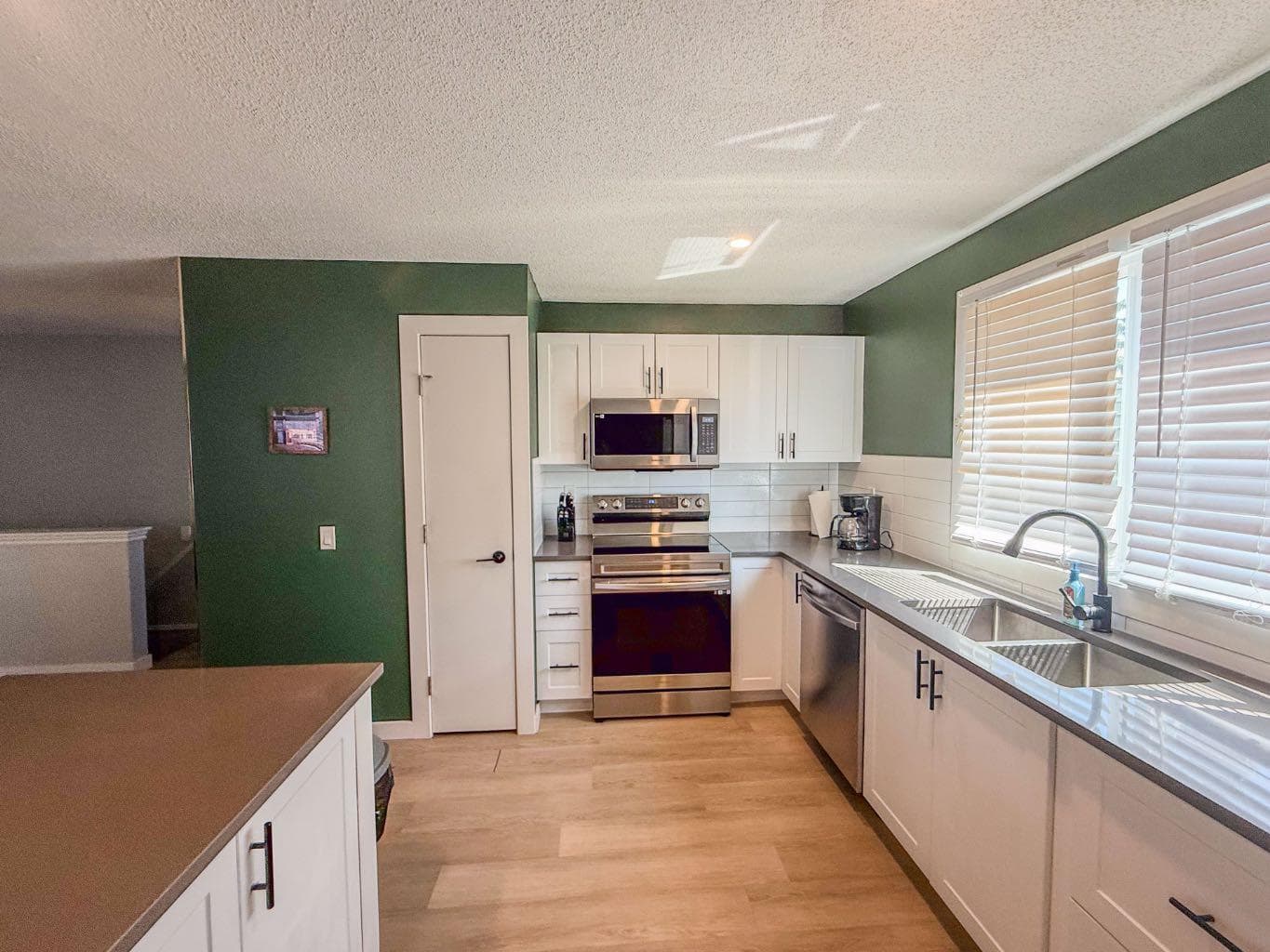 119 Fallswater Crescent NE — photo 3