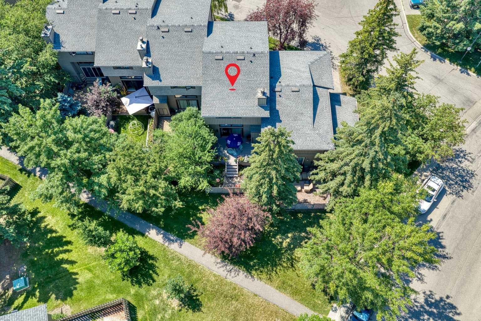 104, 23 Glamis Drive SW — photo 4
