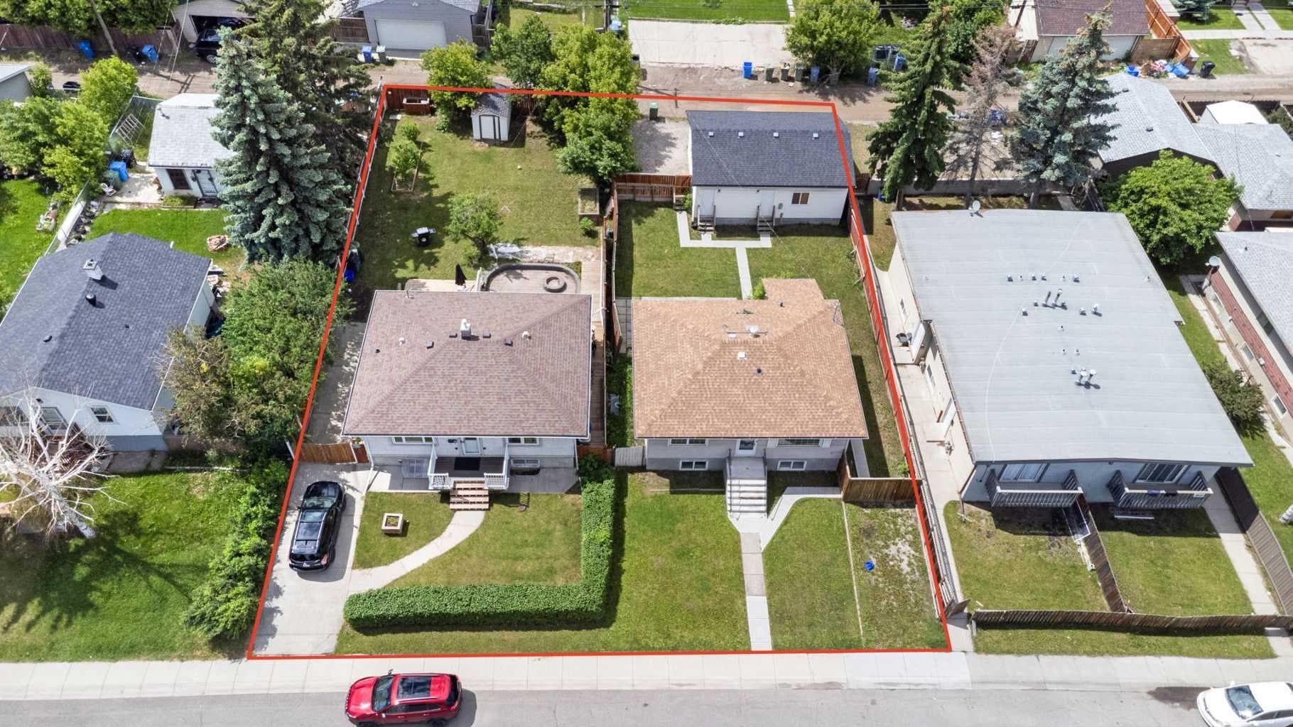 1827 43 Street SE — photo 1