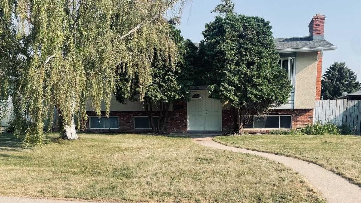 36 Park Meadows Boulevard N — photo 1