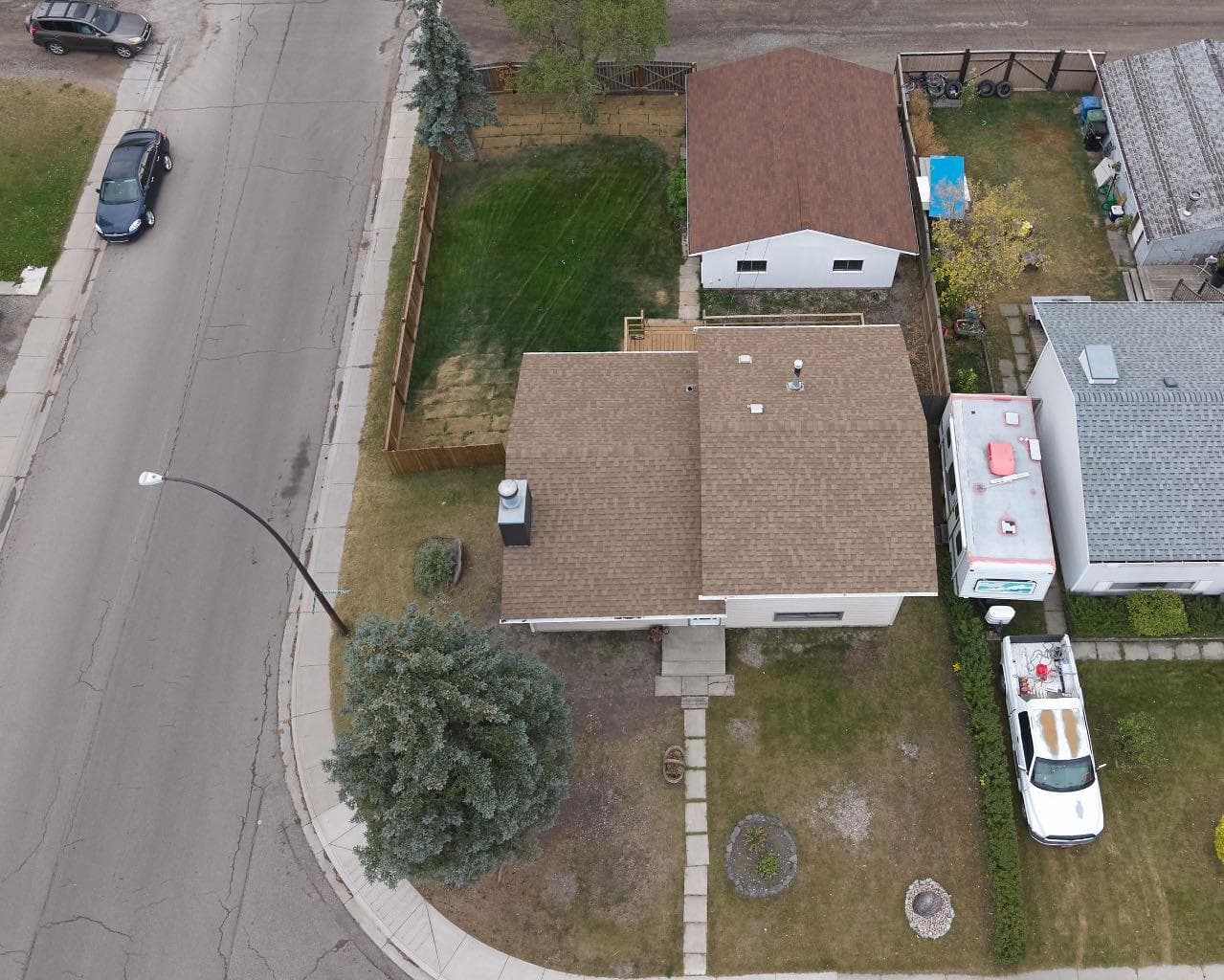 1176 Penrith Crescent SE — photo 2