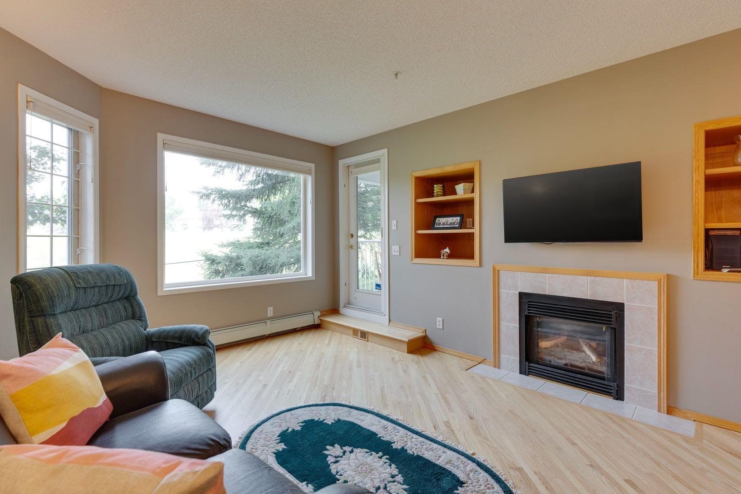 3109, 3109 Hawksbrow Point NW — photo 2