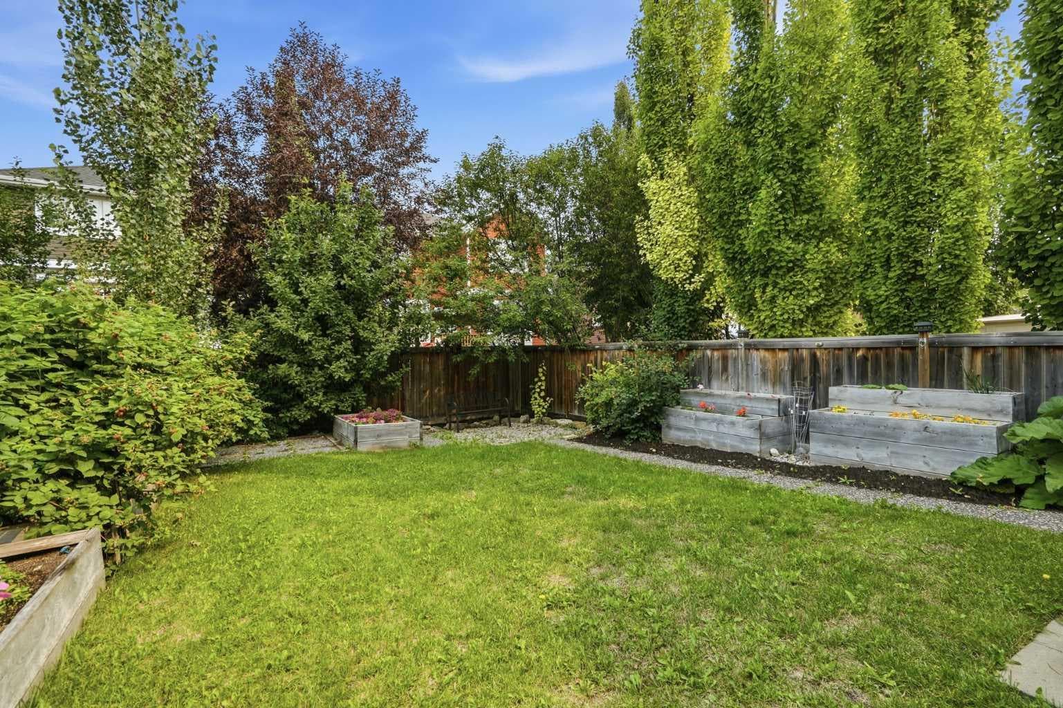 14 River Heights Crescent — photo 5
