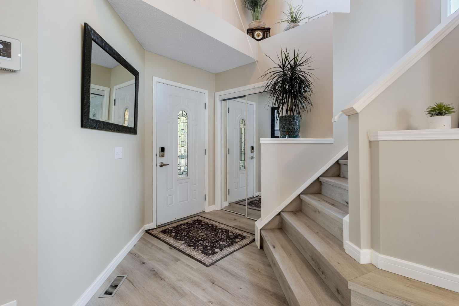 151 Citadel Close NW — photo 5
