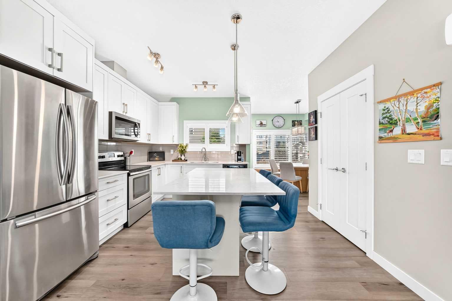 532 Cranford Drive SE — photo 3