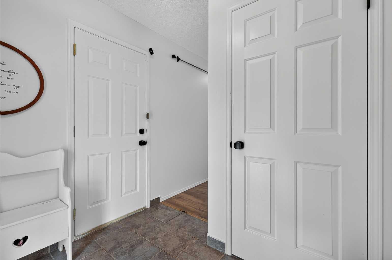 37 Beddington Gardens NE — photo 4