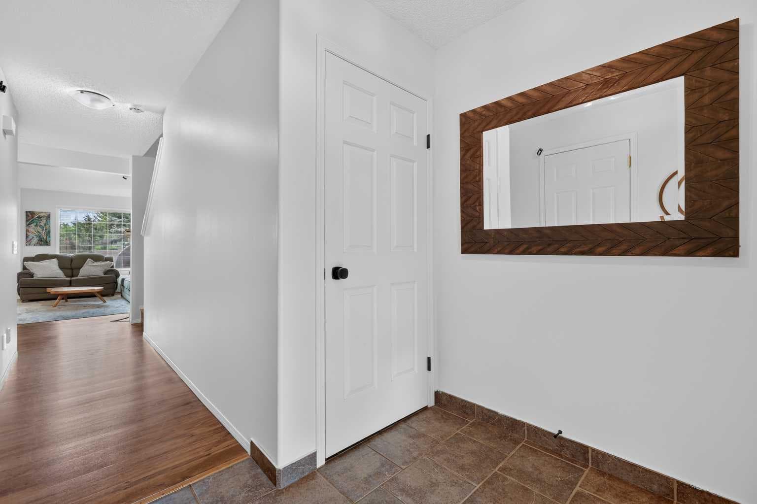 37 Beddington Gardens NE — photo 5
