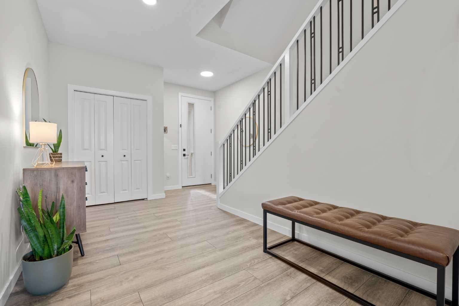 34 Belvedere Green SE — photo 2