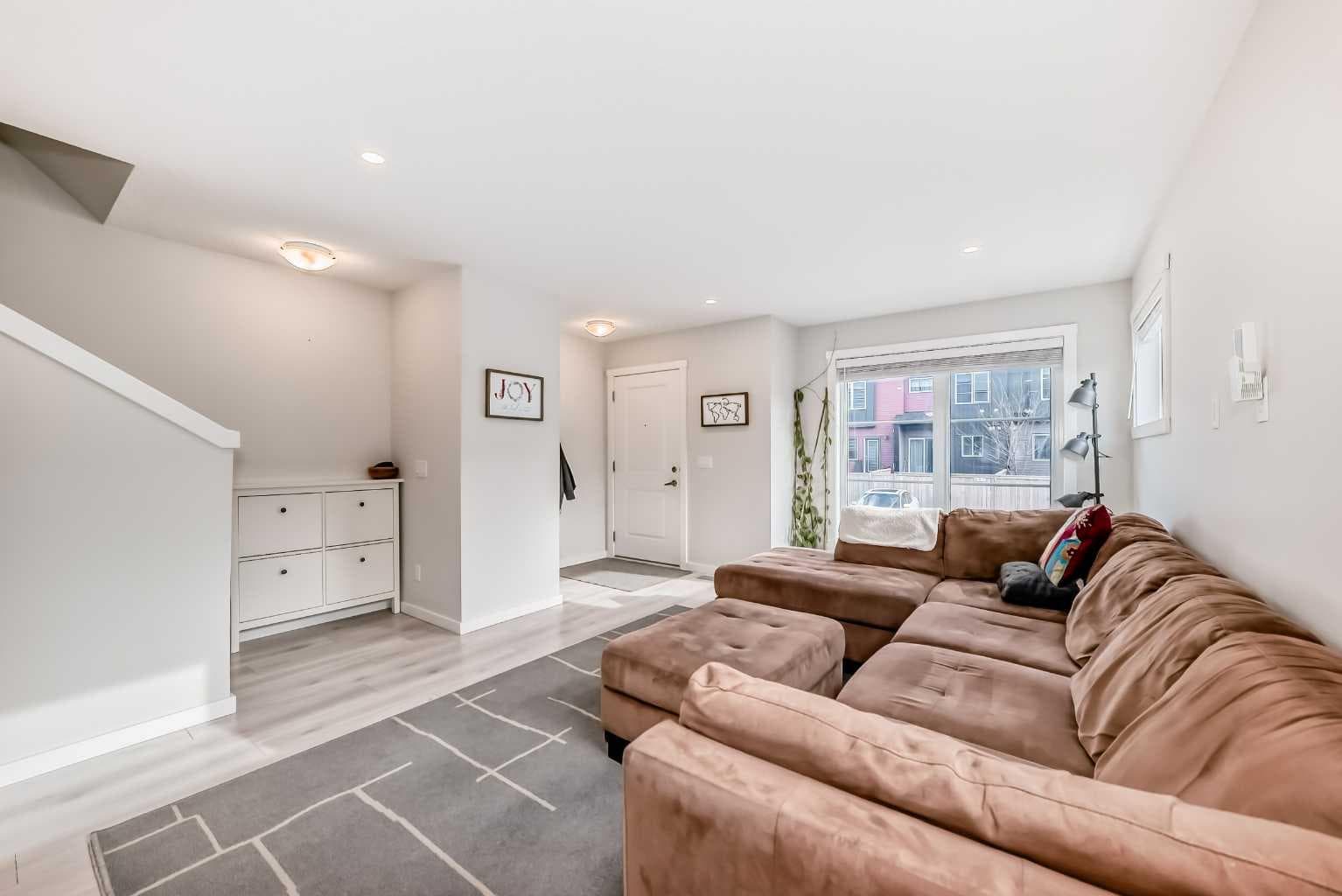 128, 31 Red Embers Parade NE — photo 4