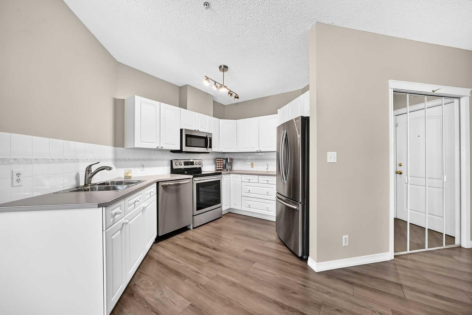210, 78 Prestwick Gardens SE — photo 4