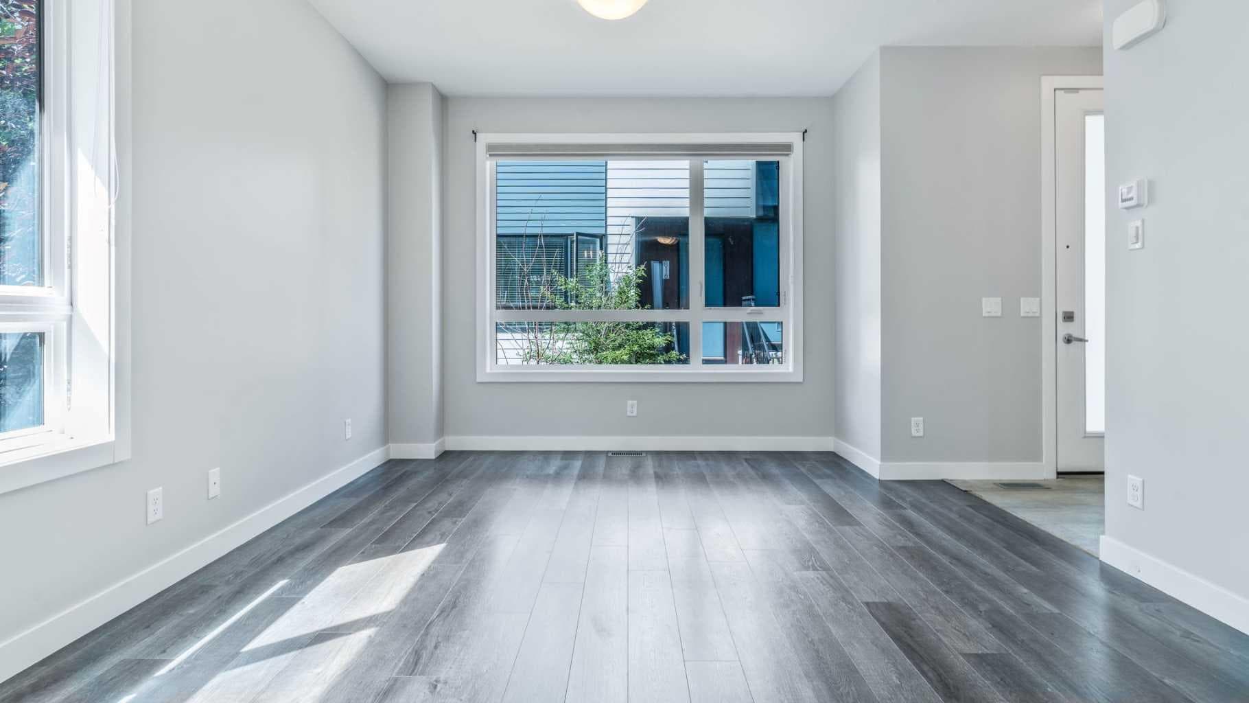 810 Redstone Crescent NE — photo 4