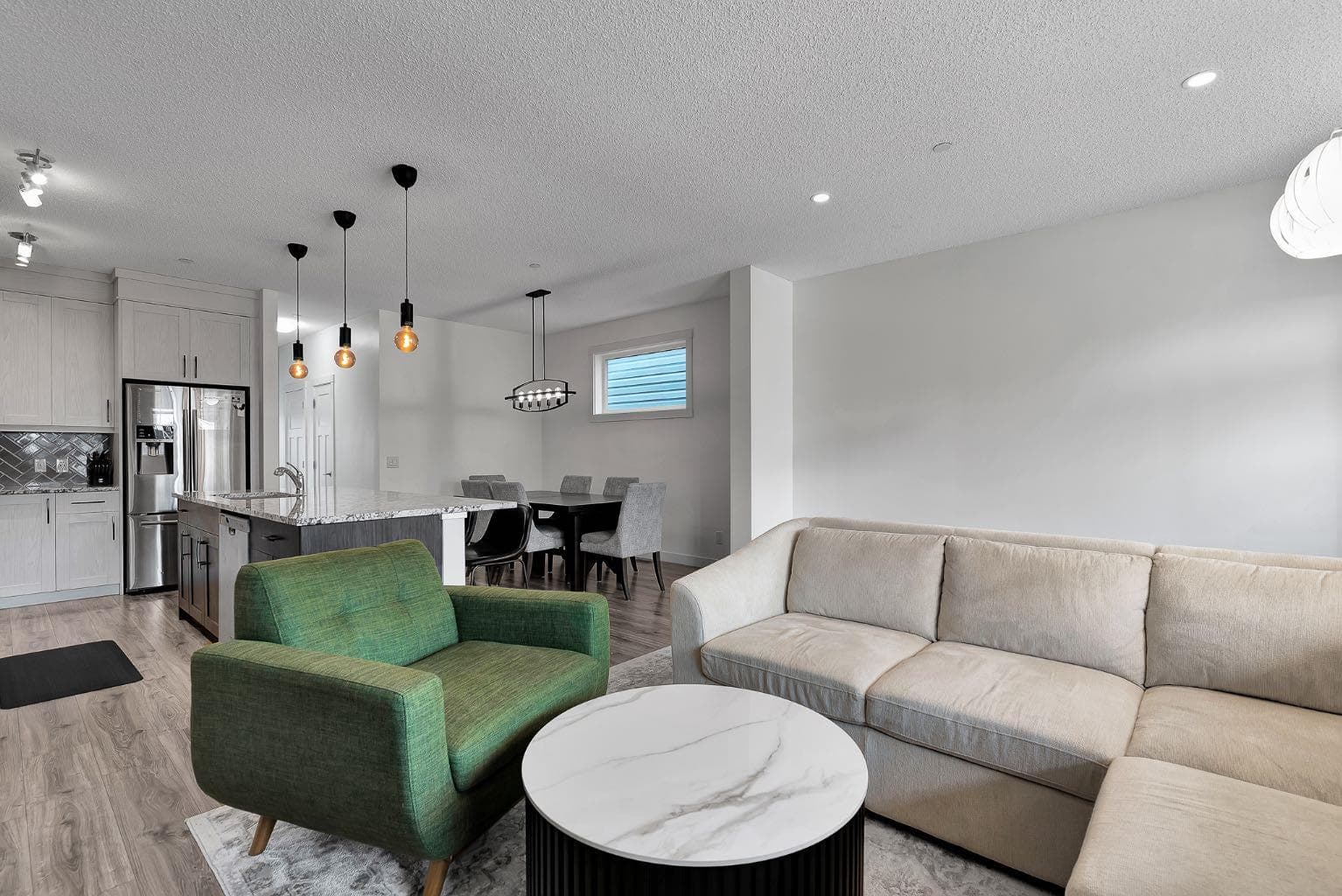 87 Howse Crescent NE — photo 1