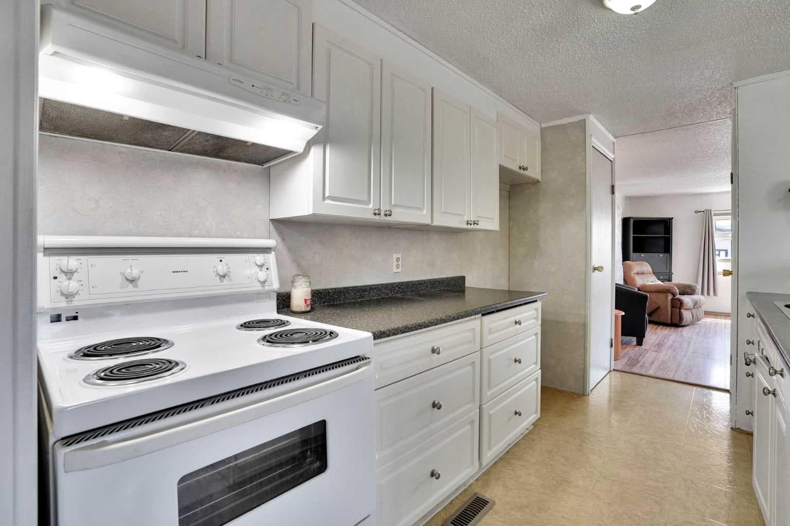 903 Briar Crescent — photo 5