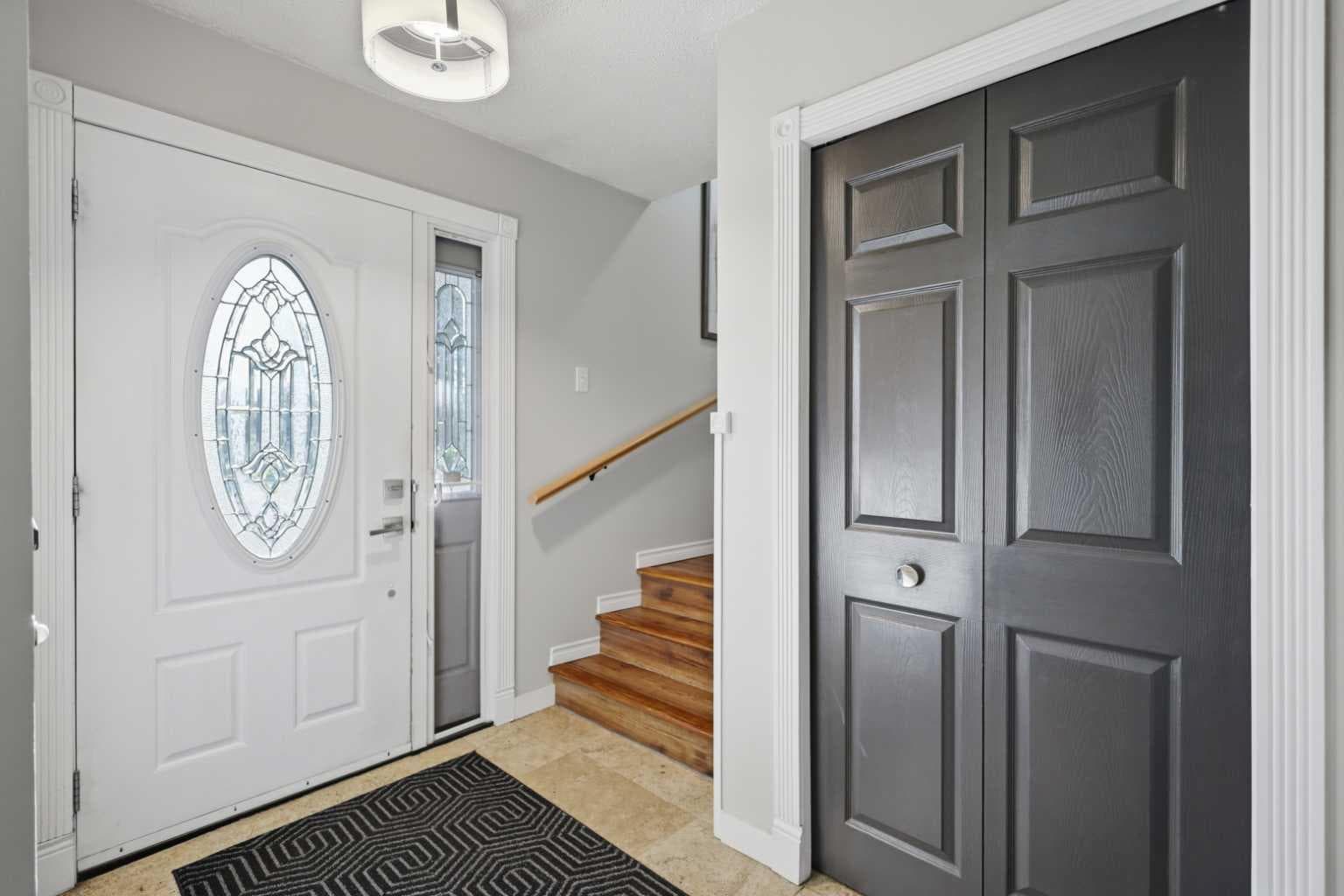 31 Willow Crescent — photo 2