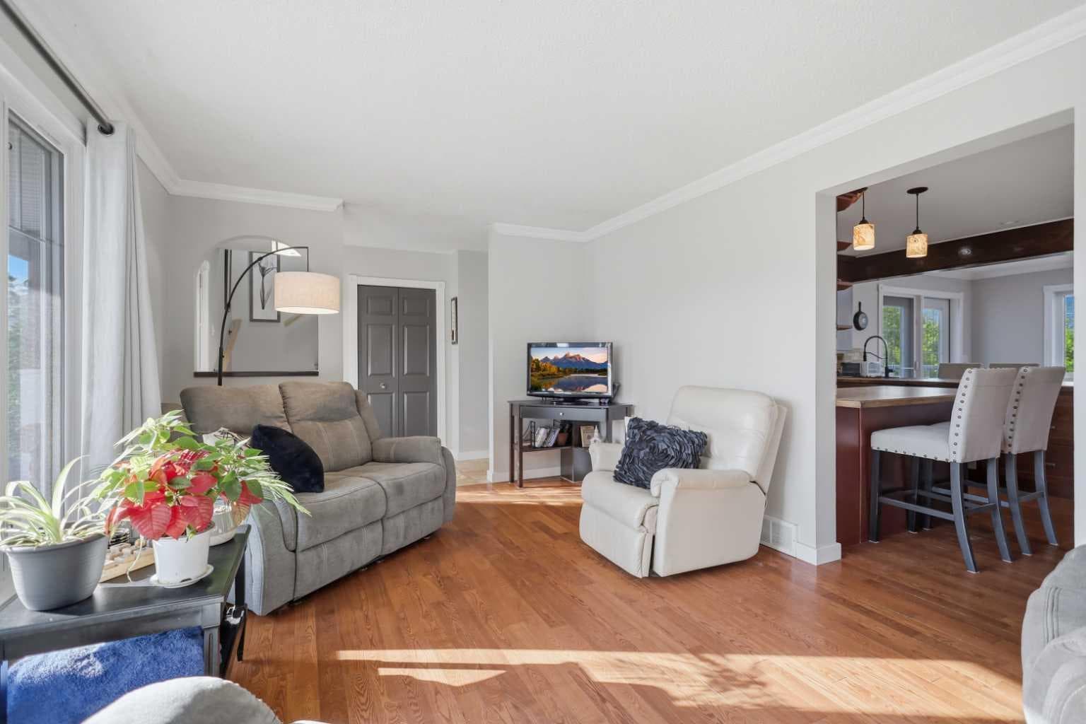 31 Willow Crescent — photo 4