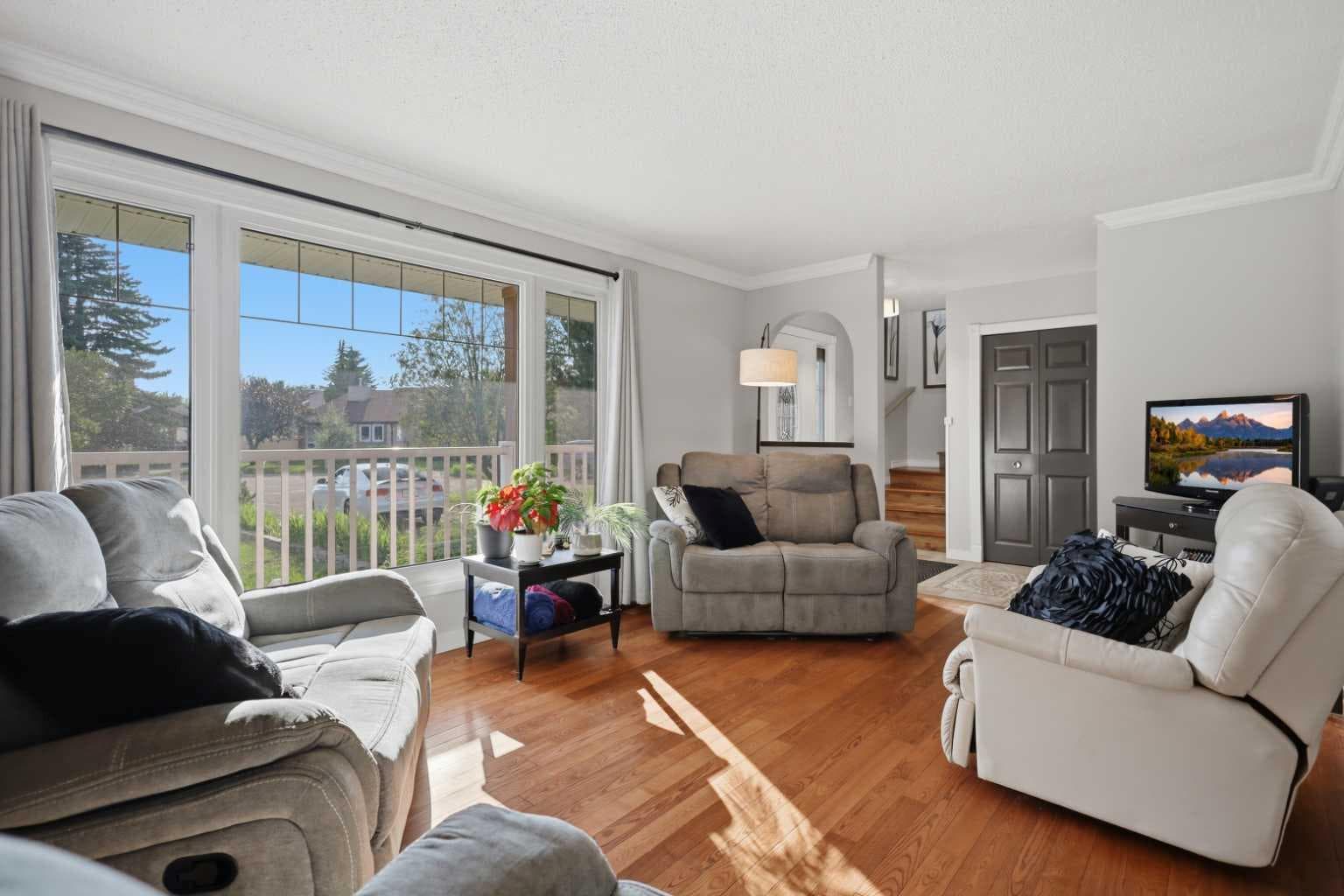 31 Willow Crescent — photo 5