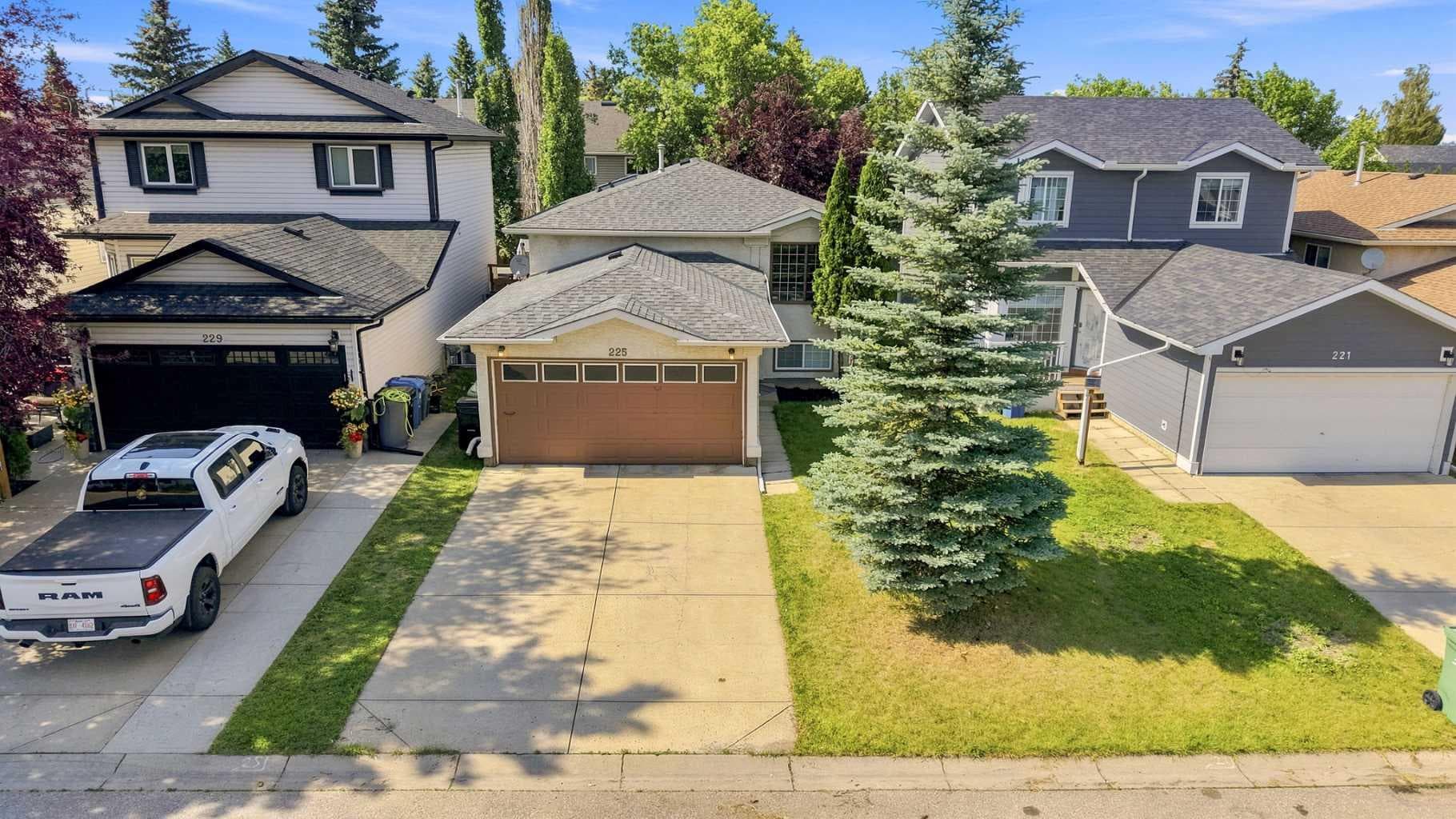 225 Harvest Glen Place NE — photo 1