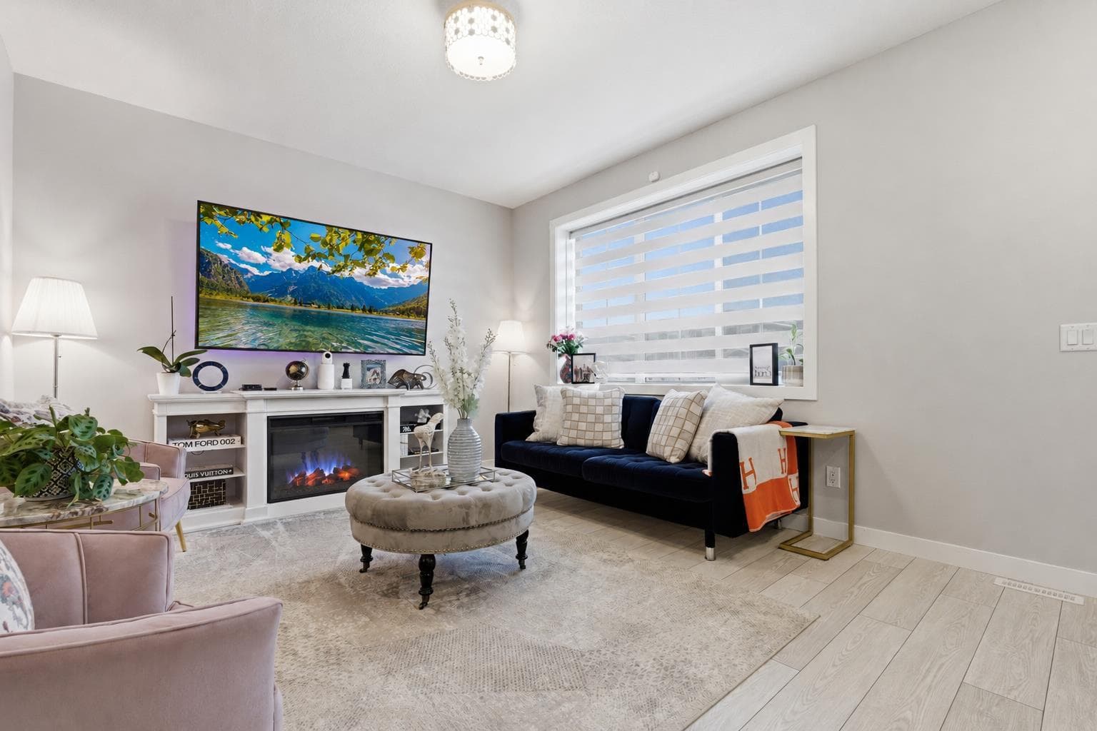 1053 west lakeview Drive — photo 5