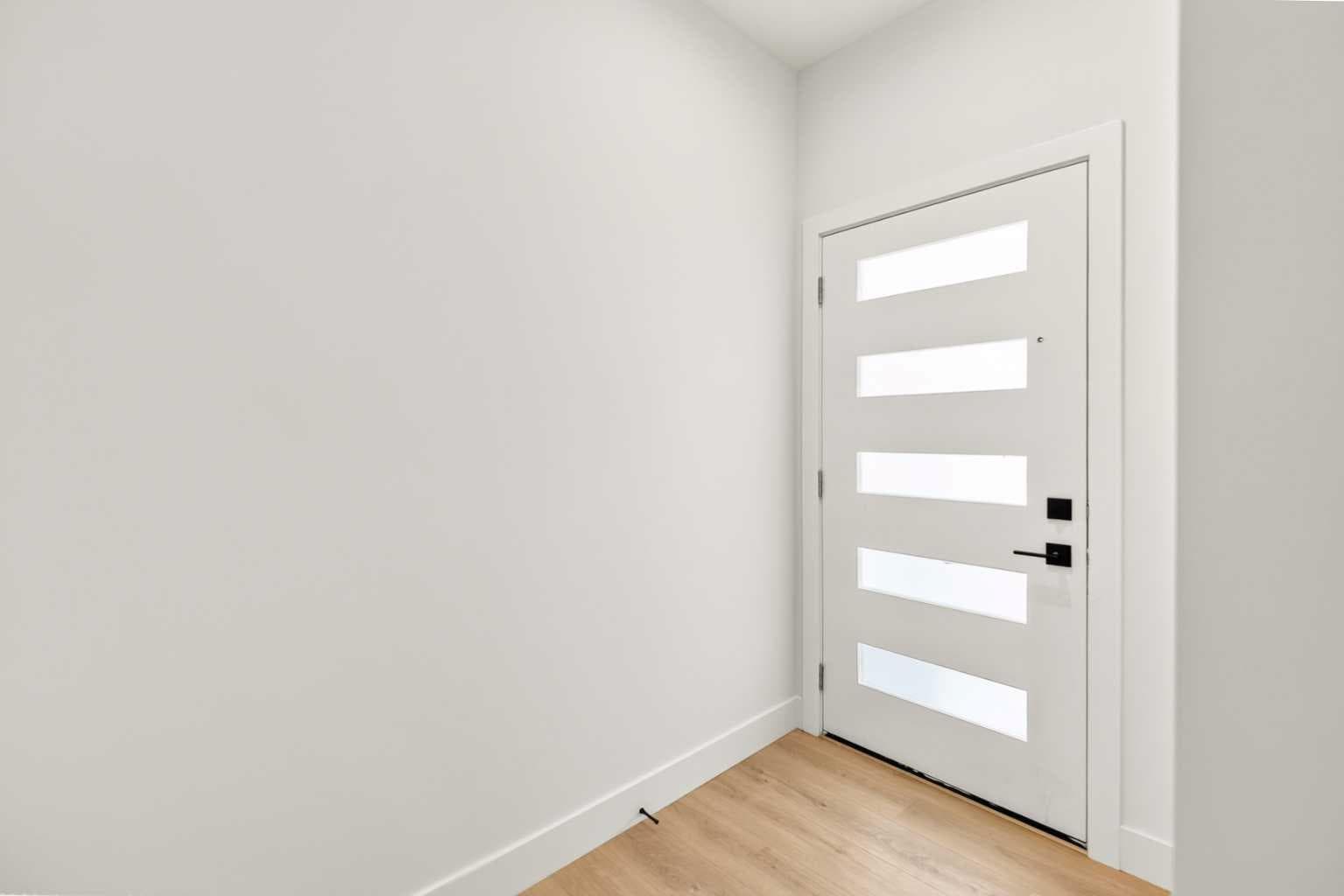 87 Linden Place — photo 2