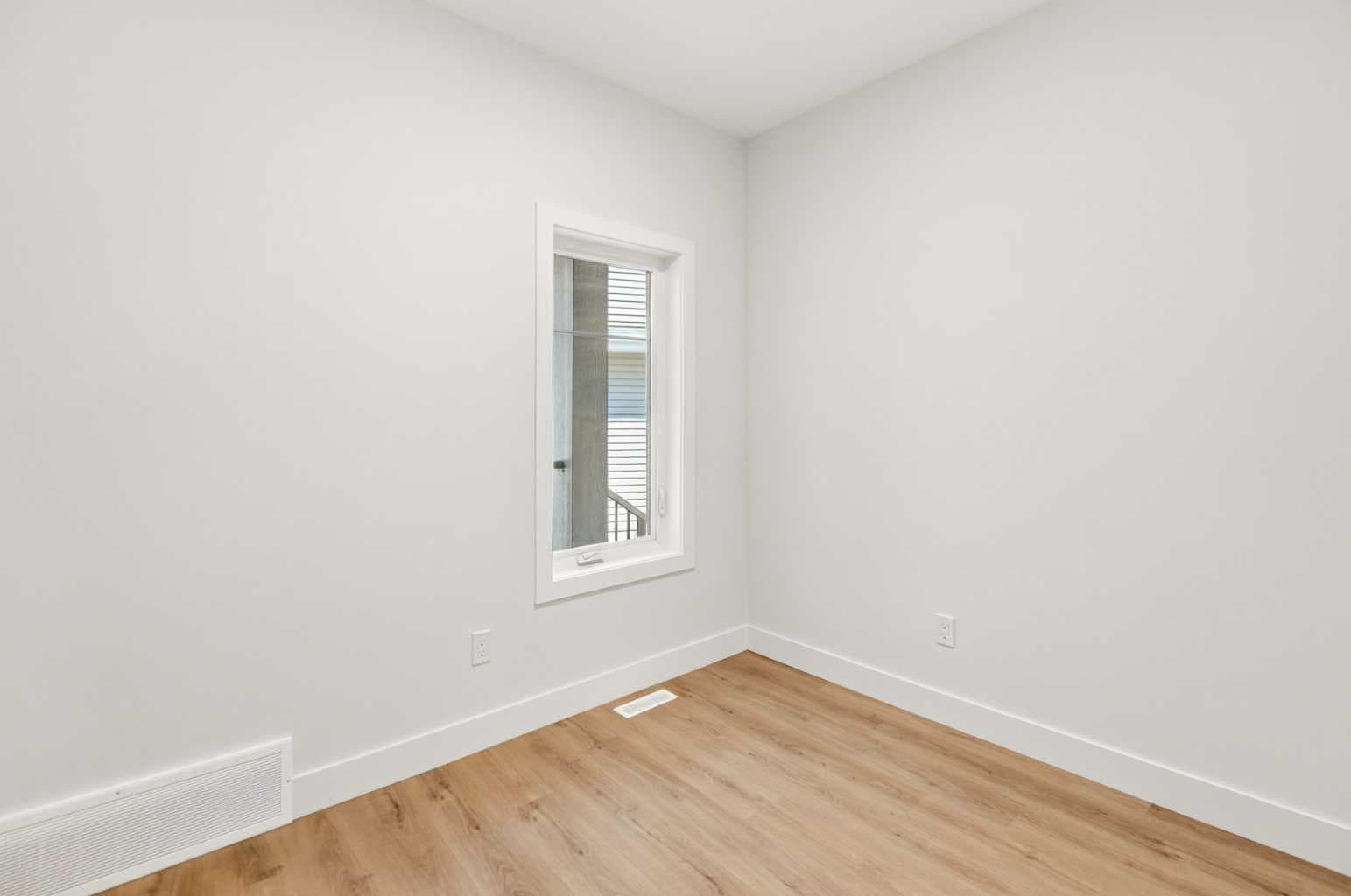 87 Linden Place — photo 3