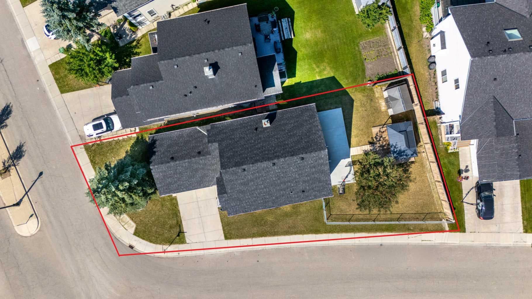 28 Coral Reef Link NE — photo 2