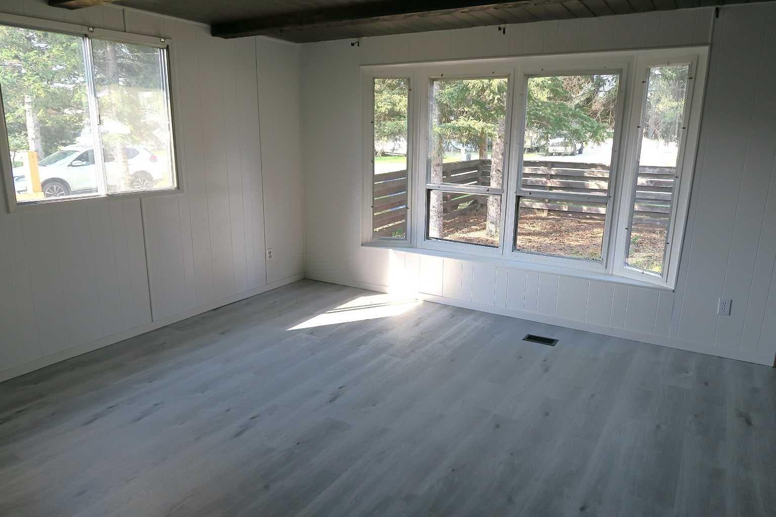 207 4 Street NW — photo 3