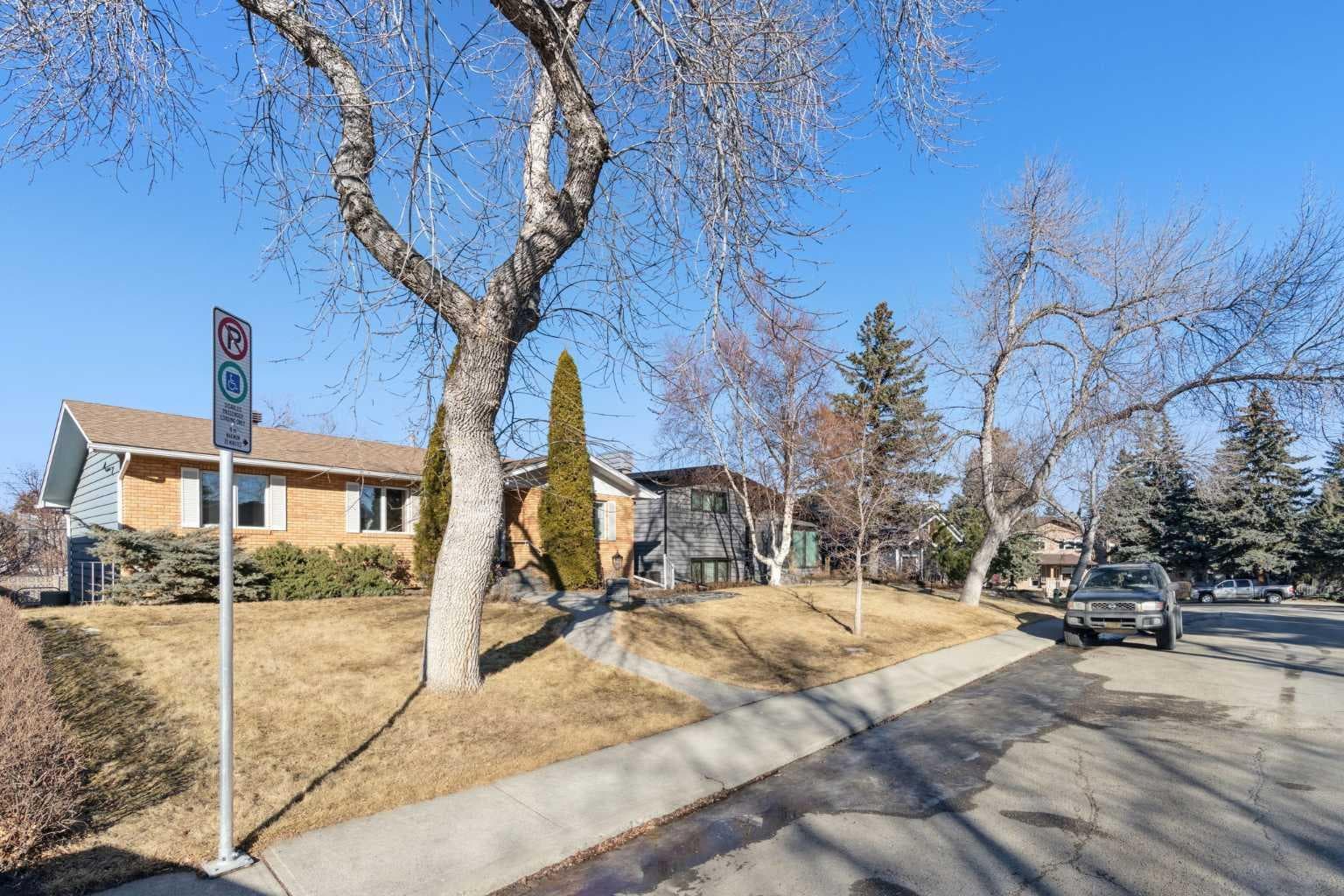 34 Rosery Drive NW — photo 2