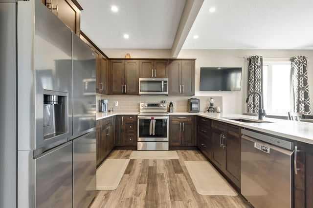 27 Gardner Close — photo 4