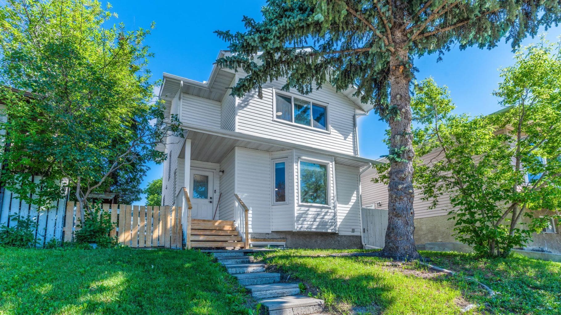 15 Taraglen Court NE — photo 2