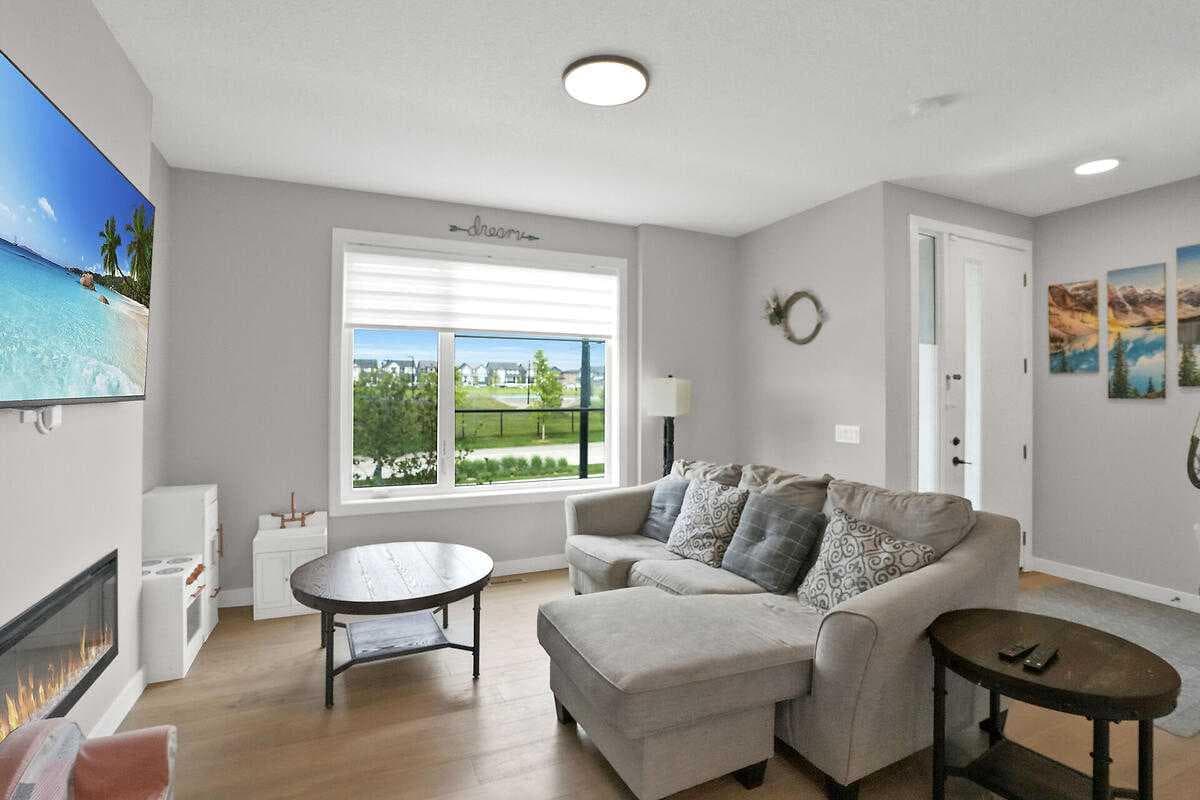 1139 Lanark Boulevard SE — photo 4