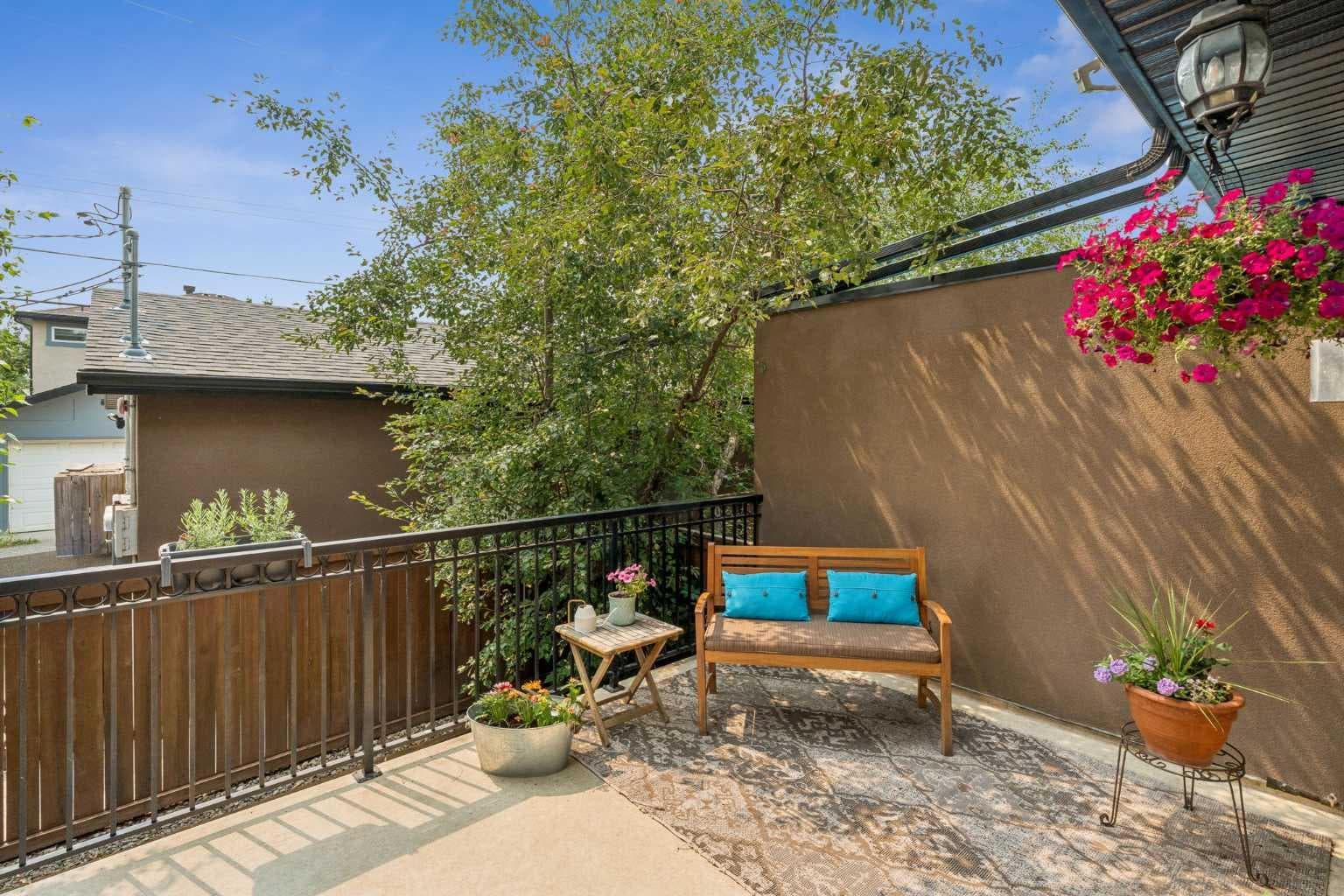 2, 441 20 Avenue NE — photo 3