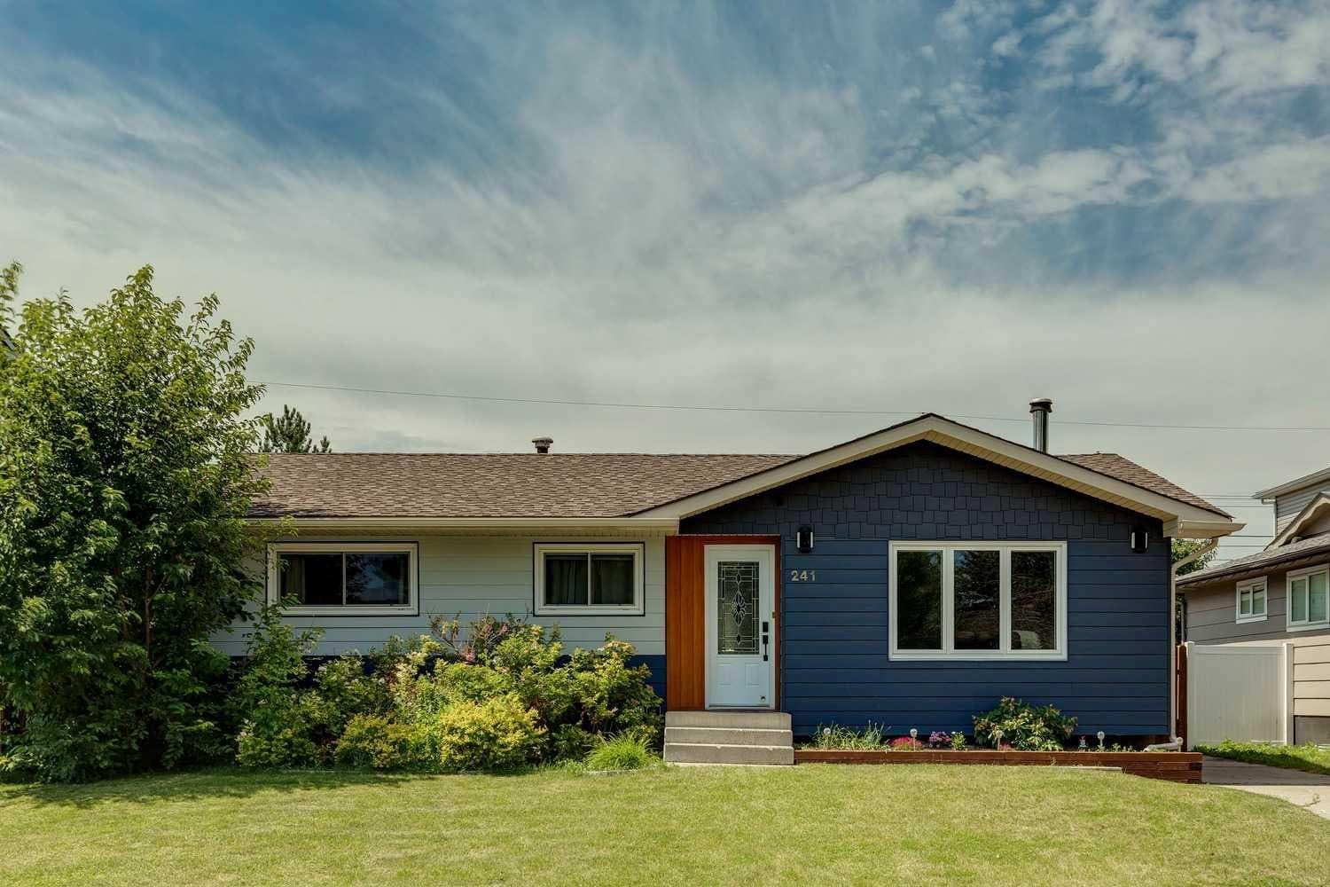 241 Allan Crescent SE — photo 1