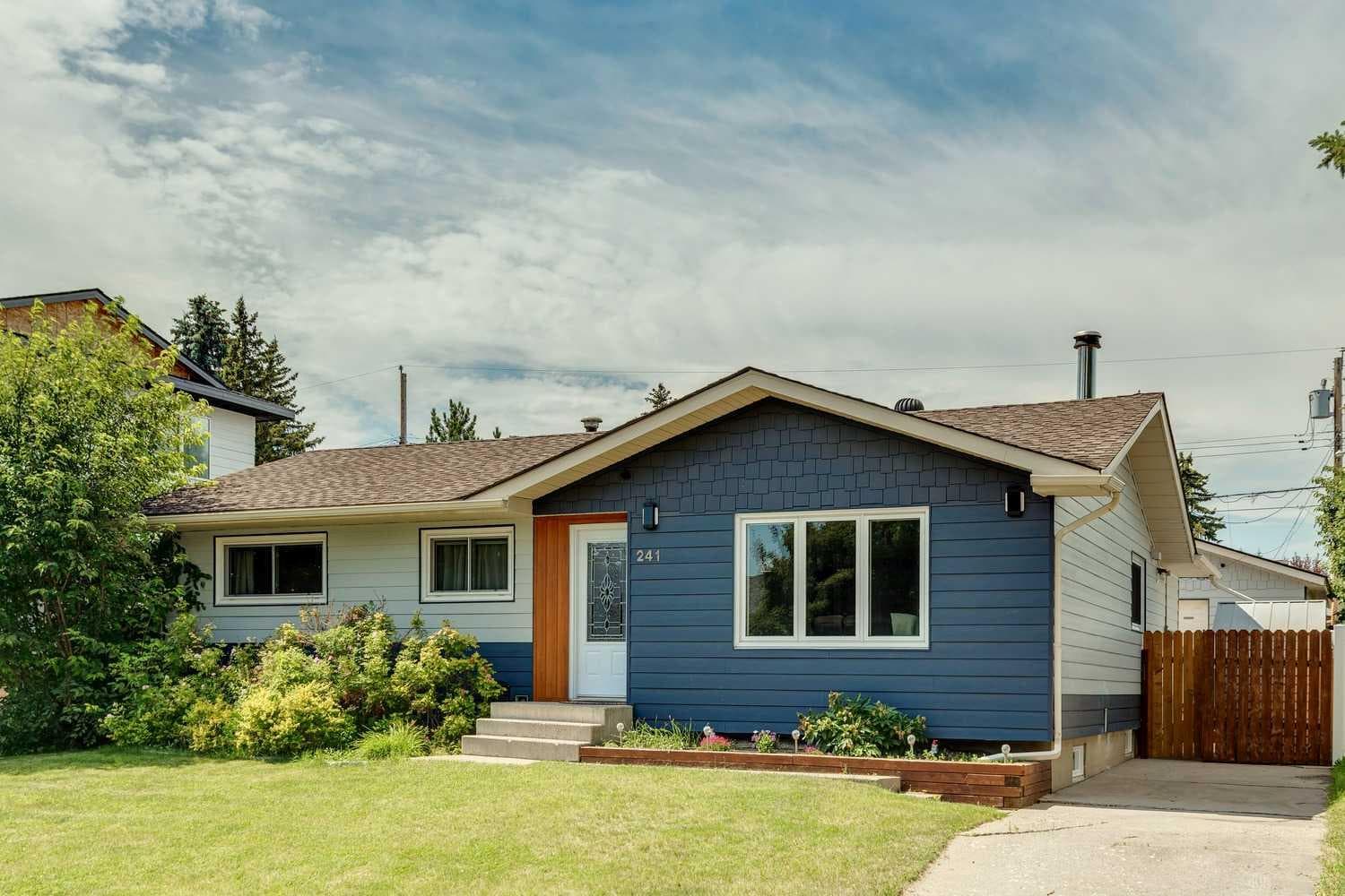 241 Allan Crescent SE — photo 2