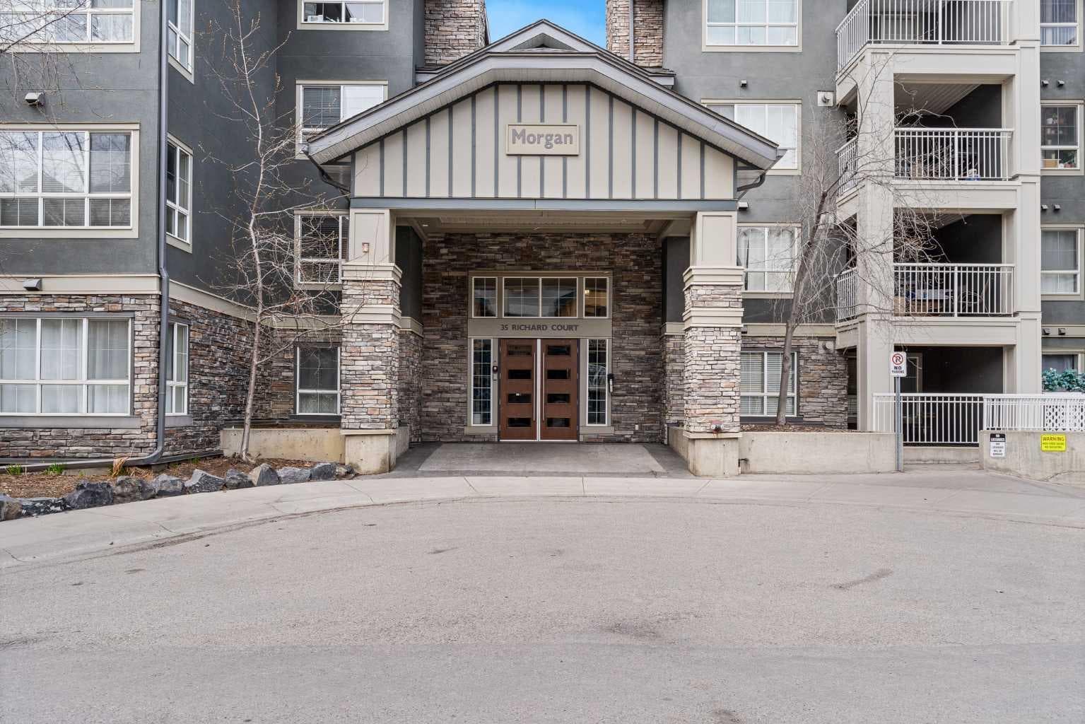113, 35 Richard Court SW — photo 3