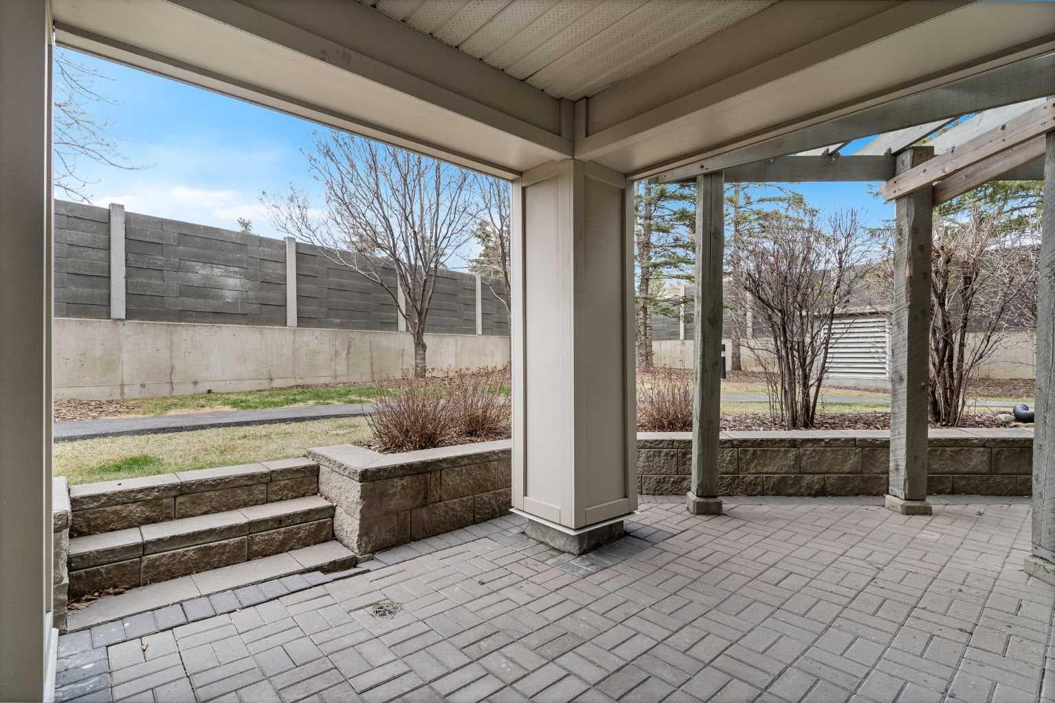 113, 35 Richard Court SW — photo 4