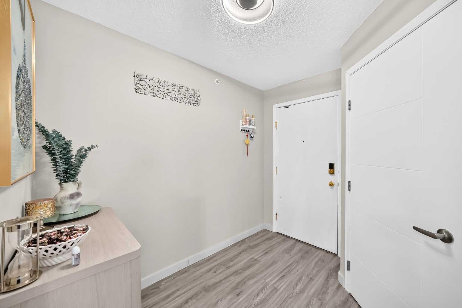 1301, 6635 25 Avenue NE — photo 3