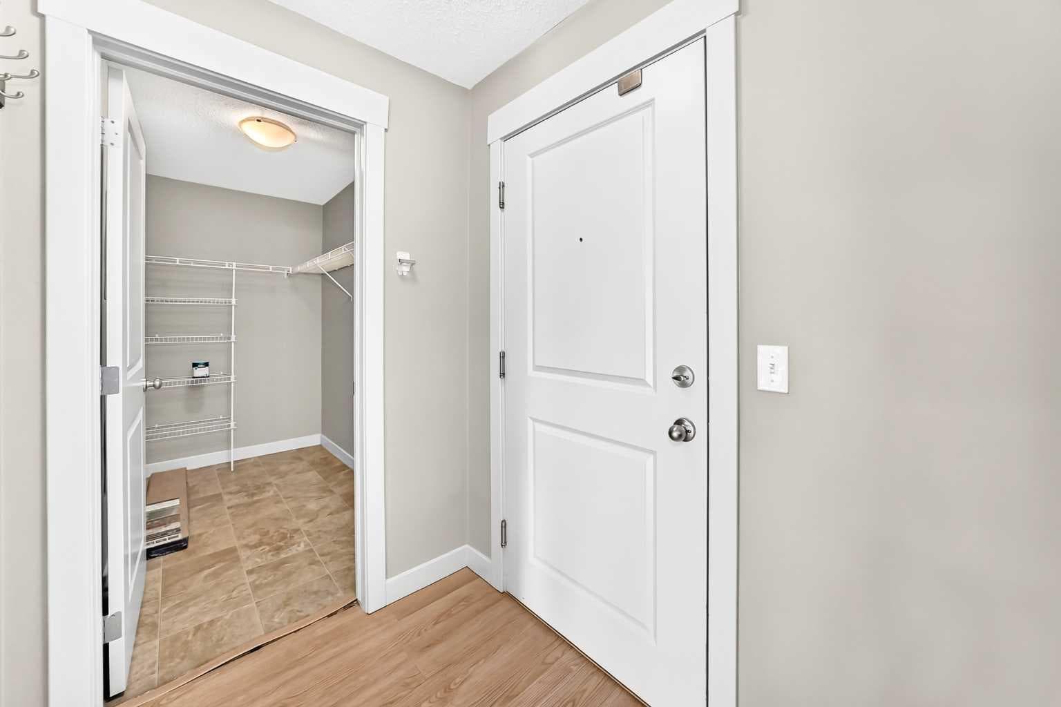 6211, 155 Skyview Ranch Way NE — photo 4