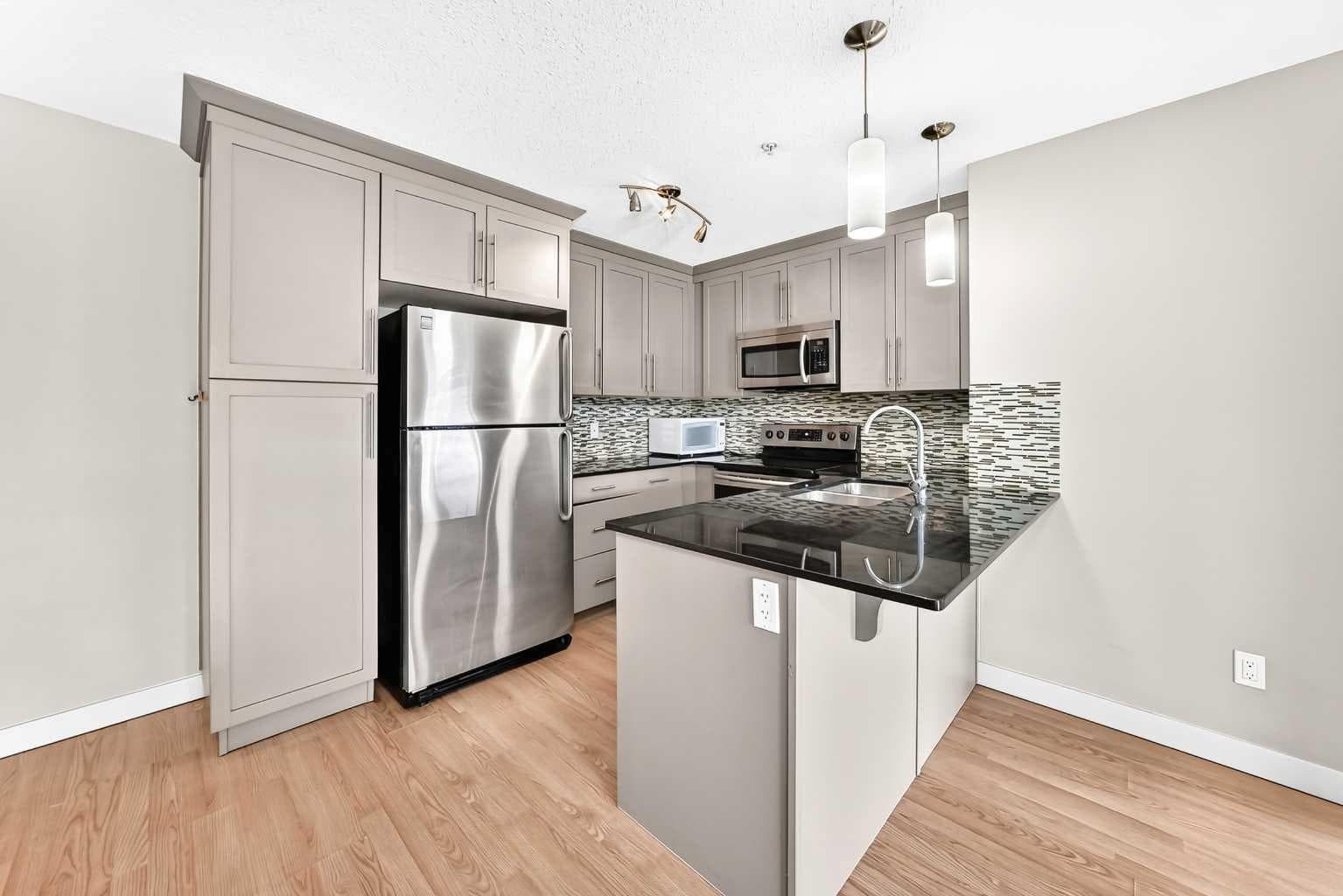 6211, 155 Skyview Ranch Way NE — photo 5