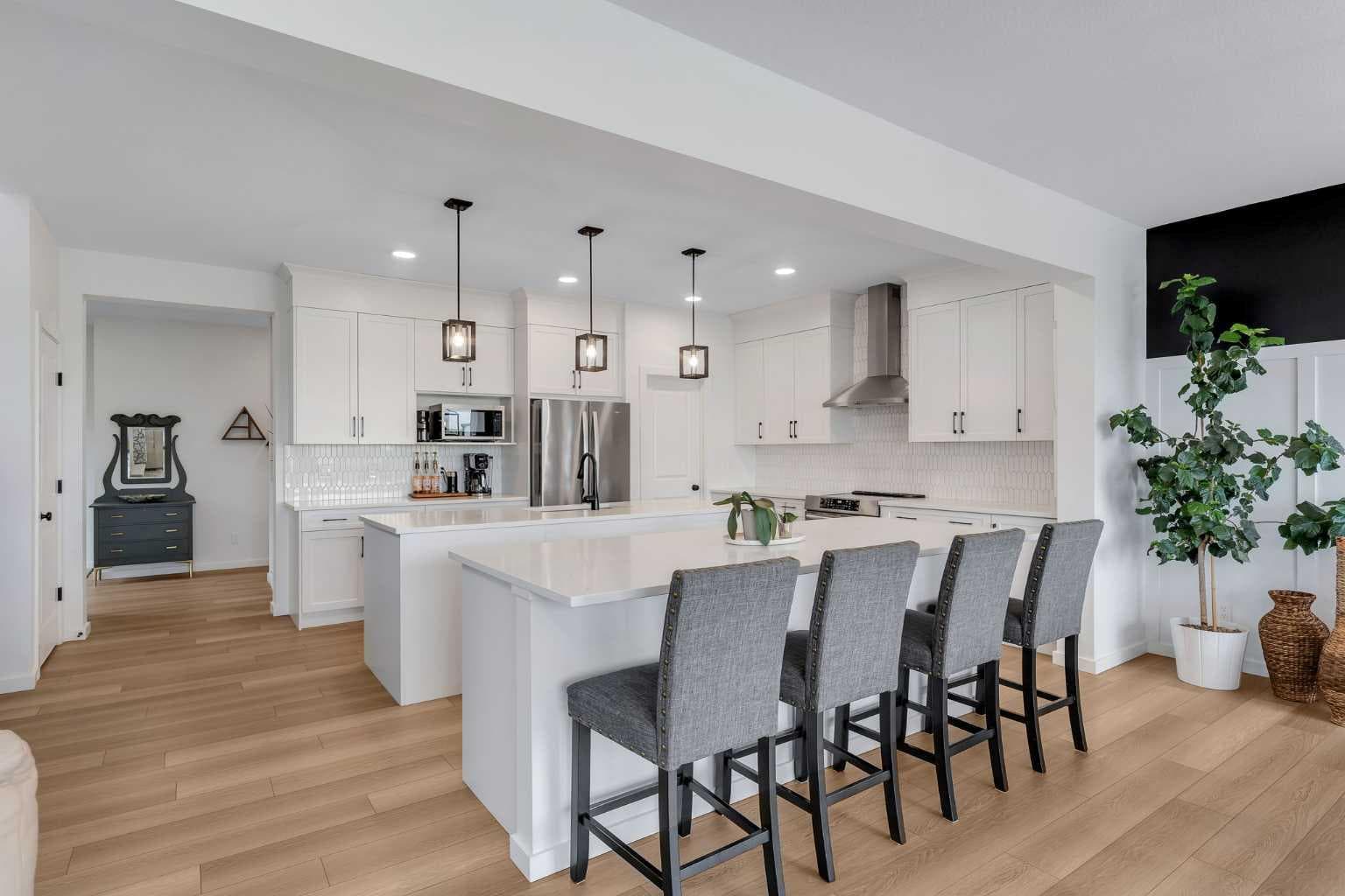 444 Lawthorn Way — photo 3