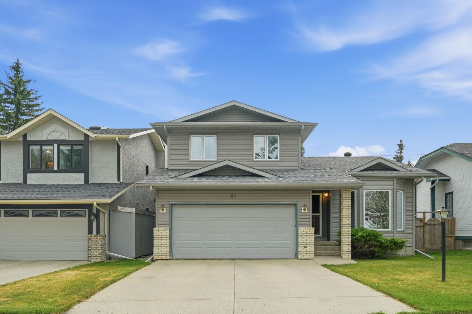 61 Shannon Crescent SW — photo 1