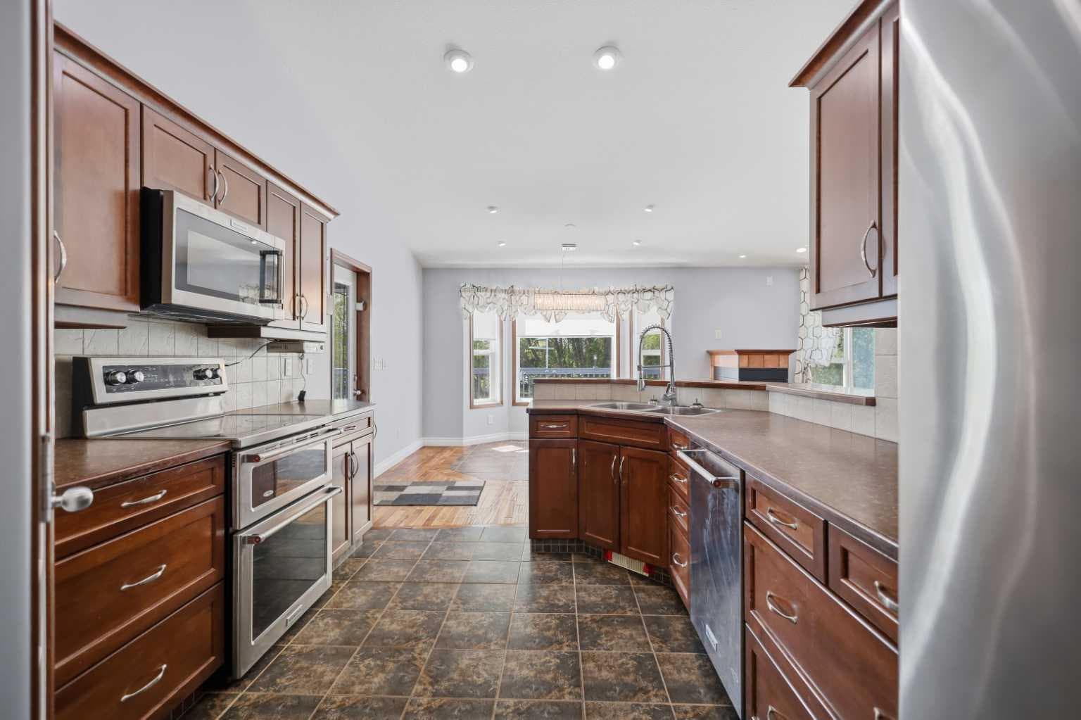 253037 Township Road 432 — photo 3