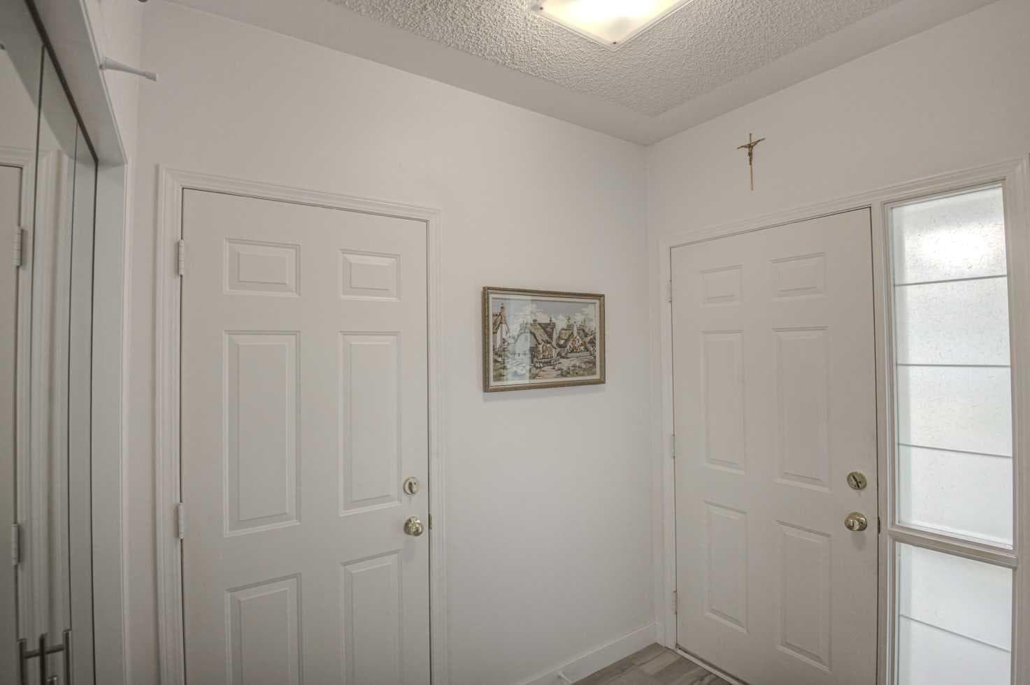 58 Sierra Morena Gardens SW — photo 3