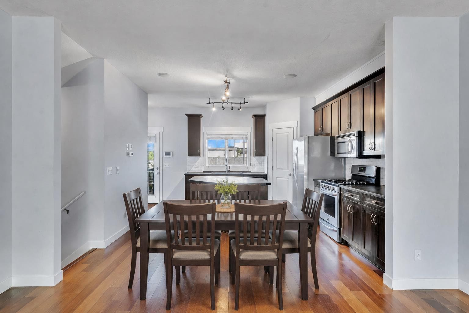 304 Rainbow Falls Drive — photo 5