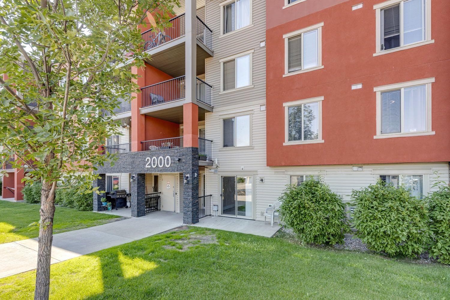2117, 403 Mackenzie Way SW — photo 5