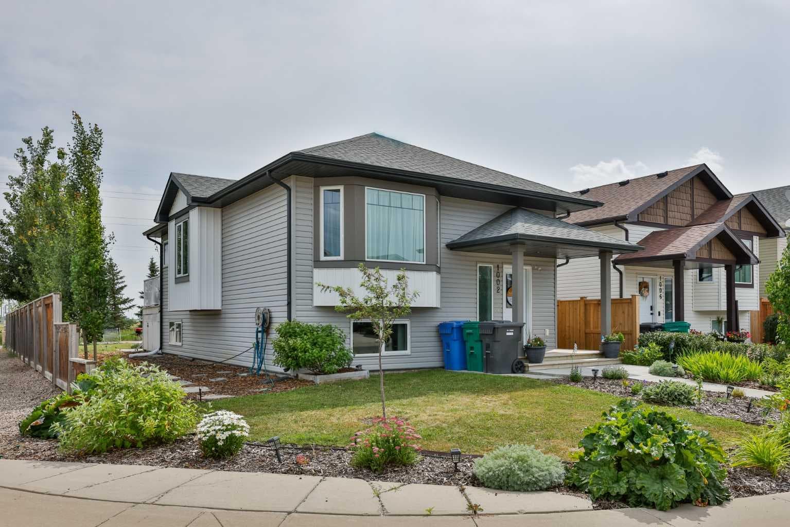 1002 Alice Birch Point N — photo 2
