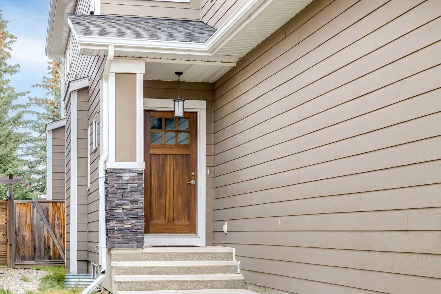 40 Westmore Place SW — photo 1