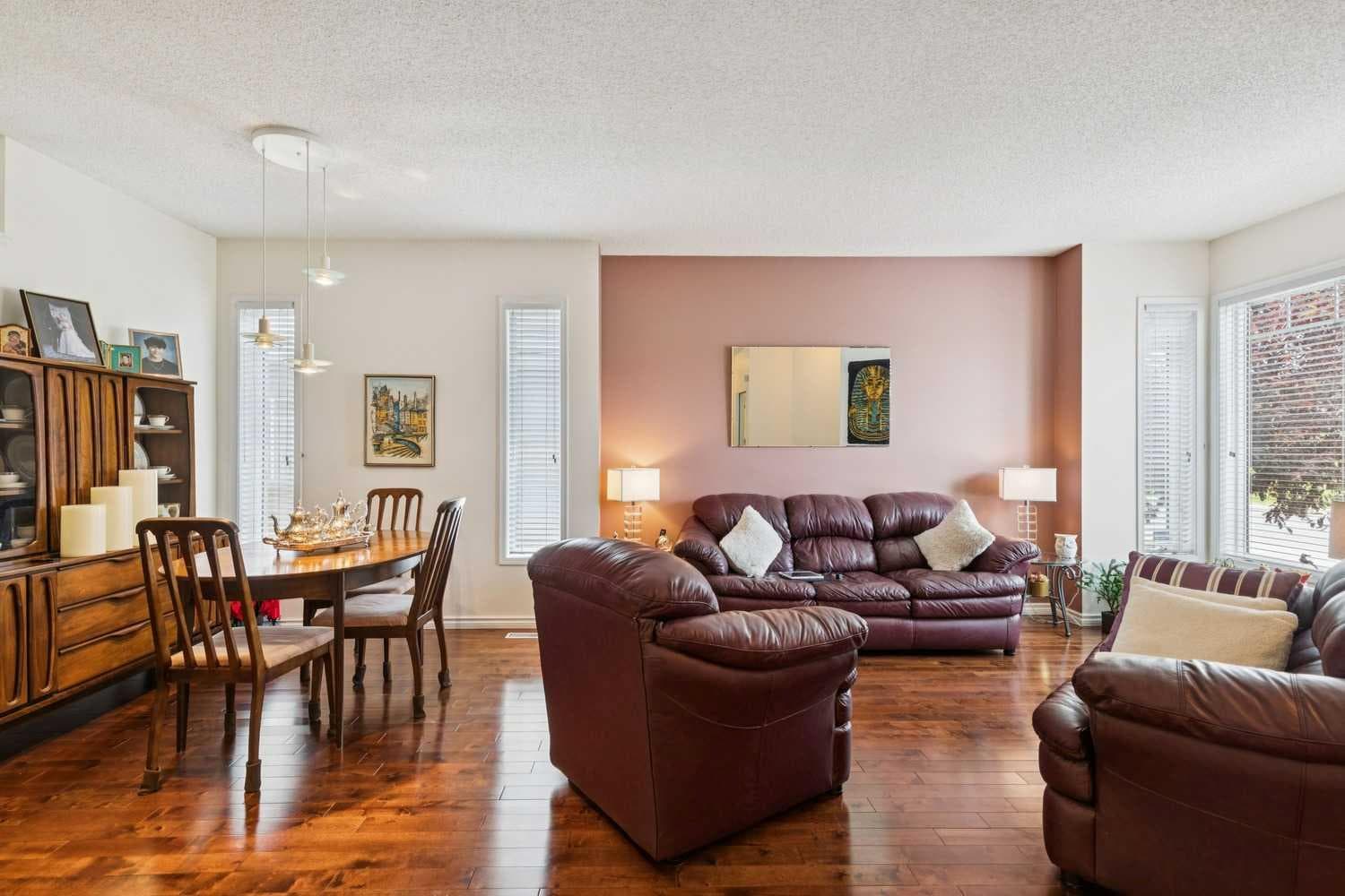 2634 Signal Hill Heights SW — photo 3
